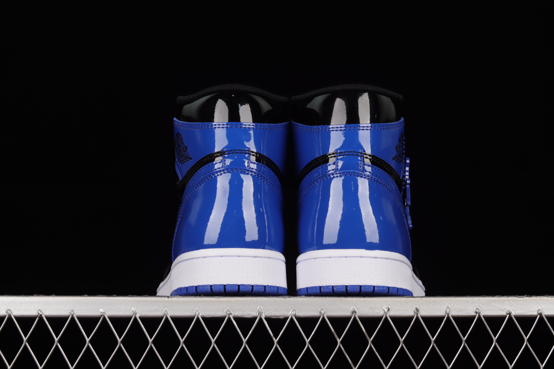 Air Jordan 1 Retro High Royal Blue Black White 555088-400