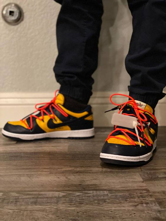 Off-White x Dunk Low 'University Gold' CT0856-700