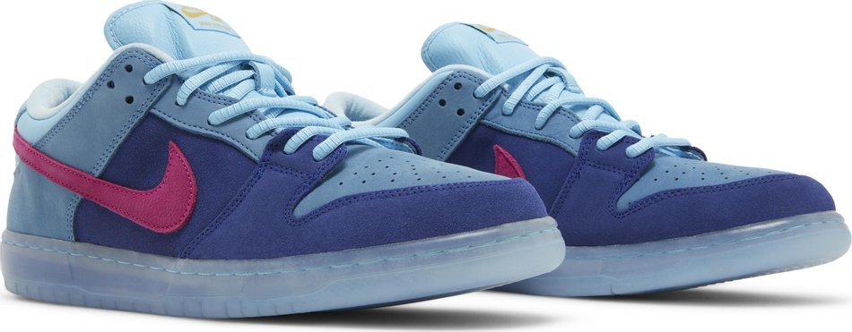 Run The Jewels x Dunk Low SB '4/20' DO9404-400