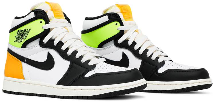 Air Jordan 1 Retro High OG 'Volt' 555088-118