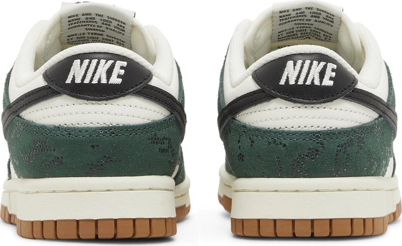 Wmns Dunk Low 'Green Snake' FQ8893-397