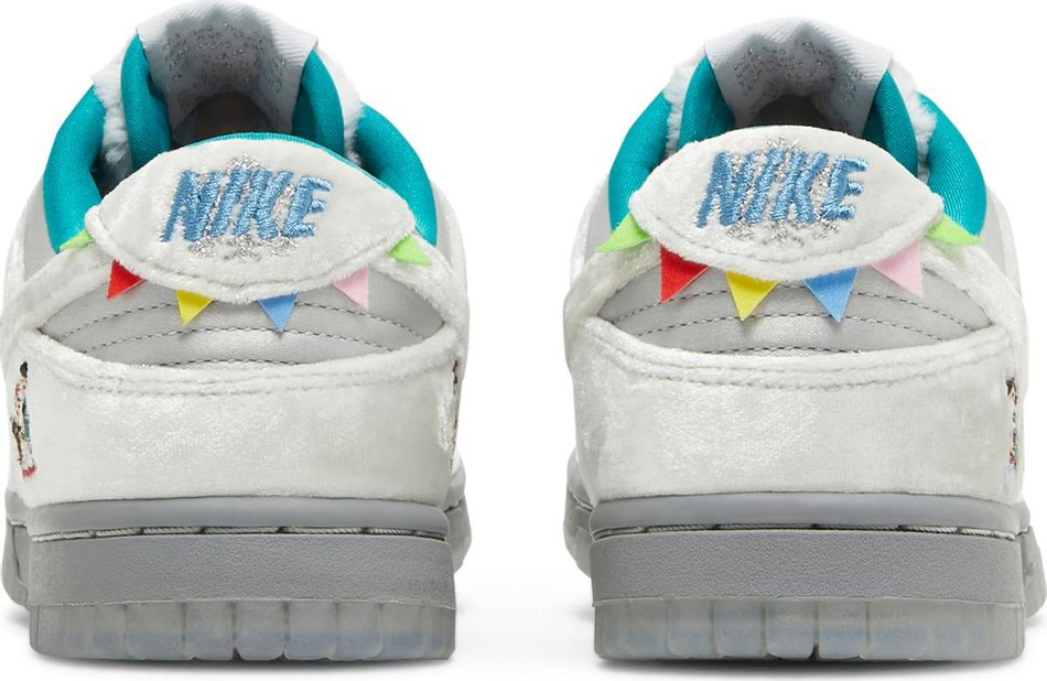 Wmns Dunk Low 'Ice' D02326-001